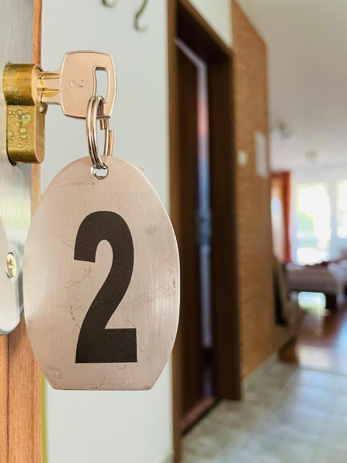 Gabi Haz Apartmanok*** Hajdúszoboszló Exteriör bild