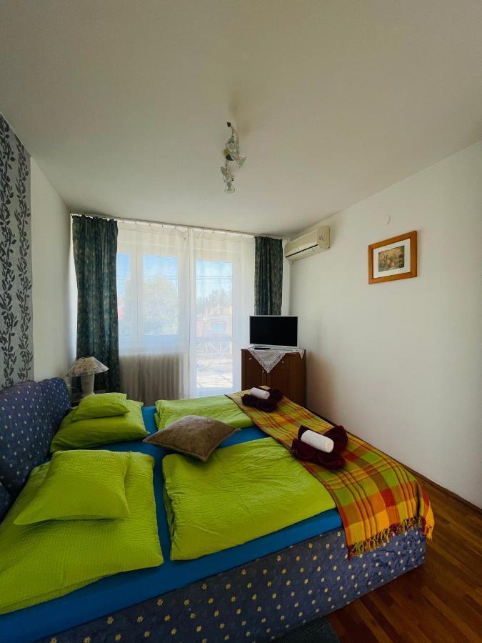 Gabi Haz Apartmanok*** Hajdúszoboszló Exteriör bild