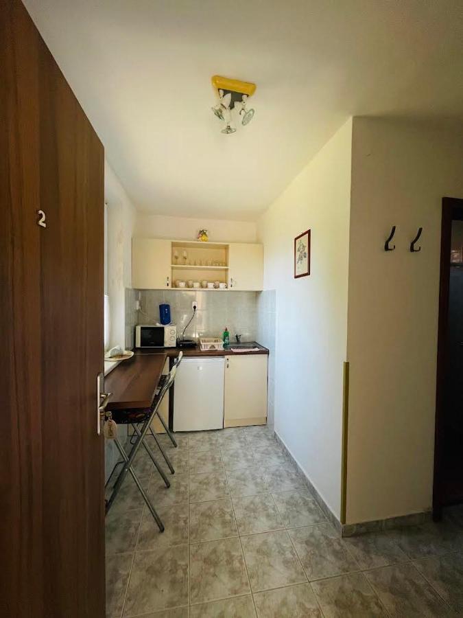 Gabi Haz Apartmanok*** Hajdúszoboszló Exteriör bild
